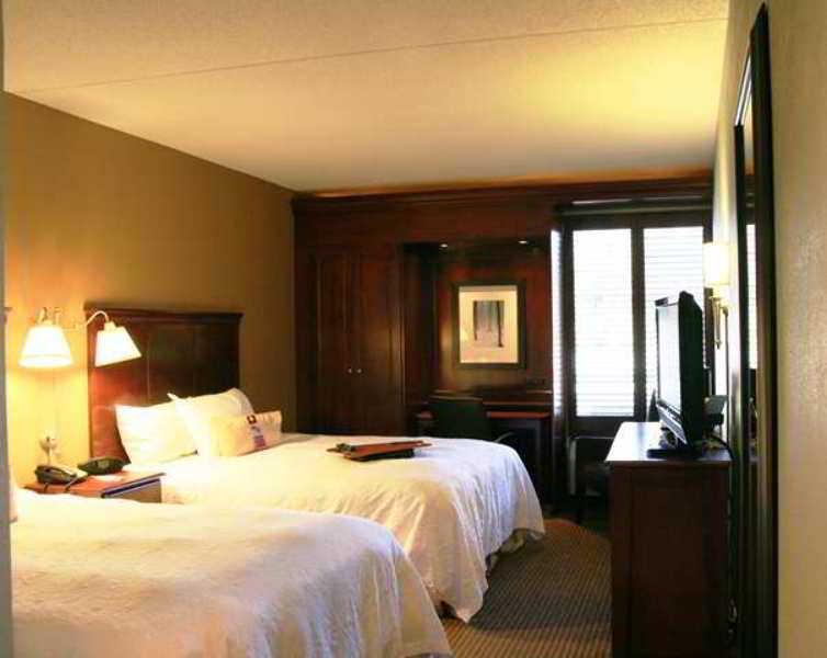 Hampton Inn Traverse City Exteriör bild