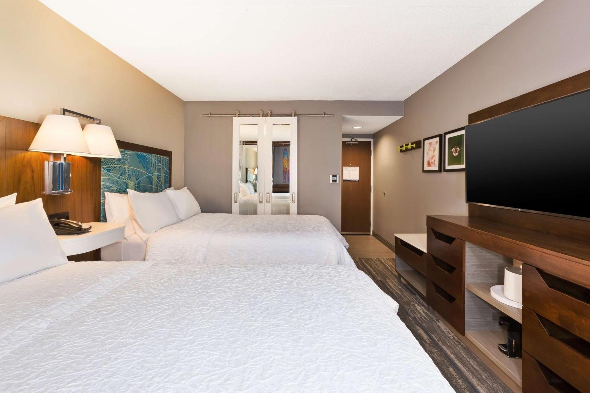 Hampton Inn Traverse City Exteriör bild