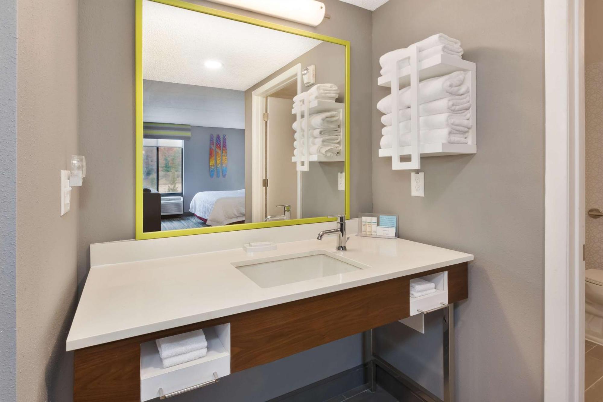 Hampton Inn Traverse City Exteriör bild