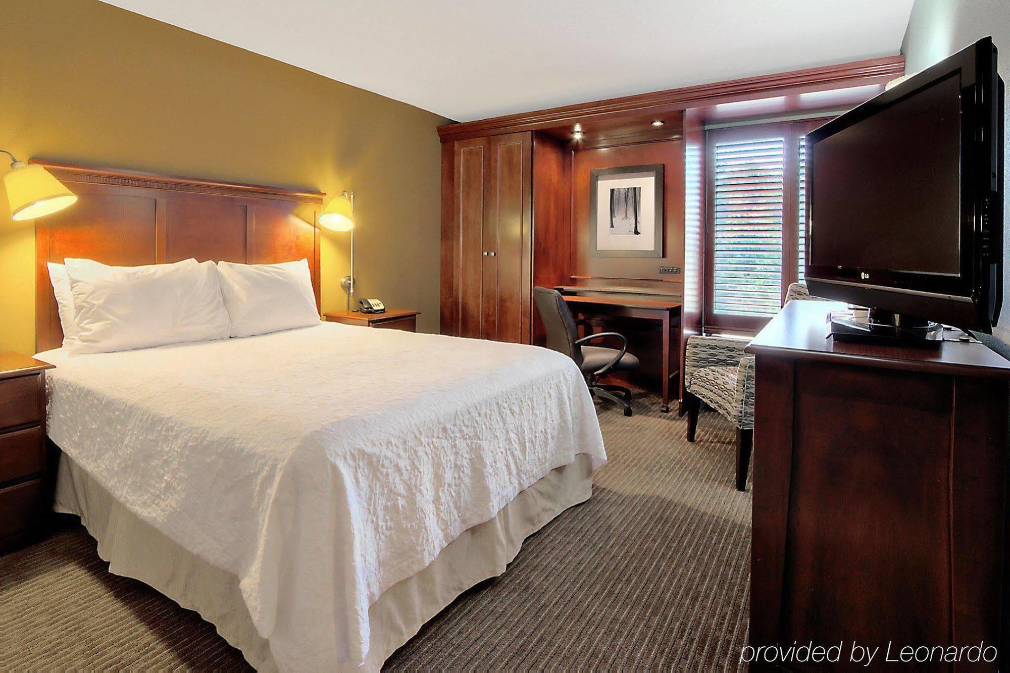 Hampton Inn Traverse City Exteriör bild
