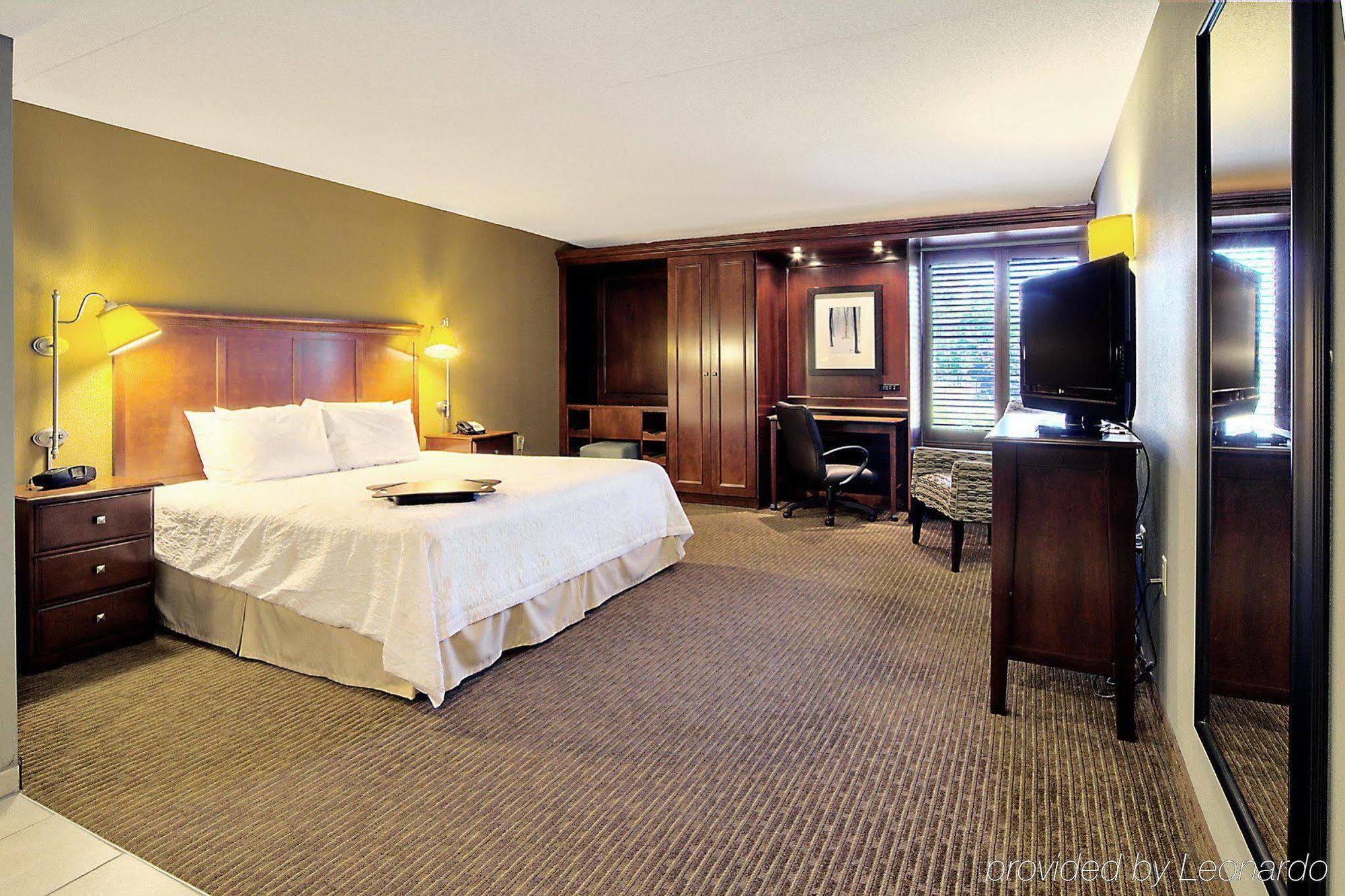 Hampton Inn Traverse City Exteriör bild