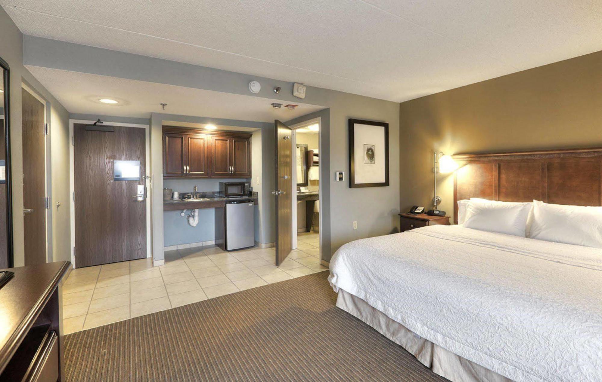 Hampton Inn Traverse City Exteriör bild